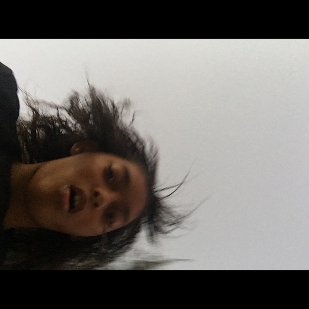 Meet your Posher, Anaiza